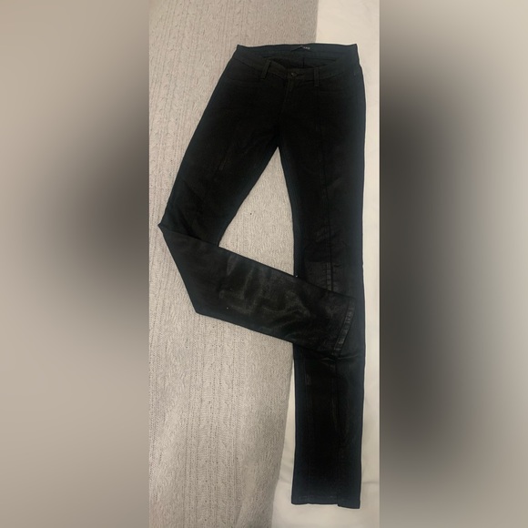 Black coated mid-rise Jbrand Jeans with slit bottom - Picture 2 of 3